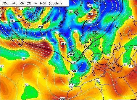 relative humidity at 700 hPa pressure level 0000 GMT