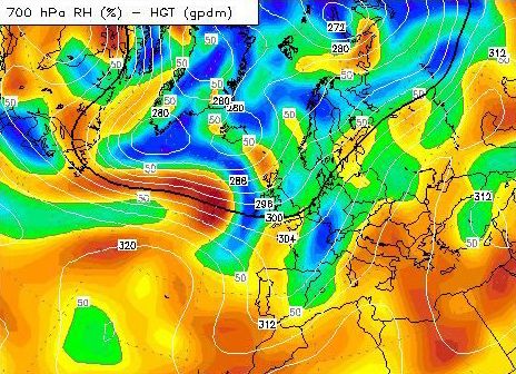 relative humidity at 700 hPa pressure level 1200 GMT