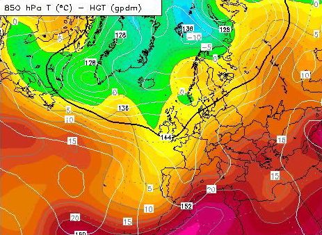 relative humidity at 700 hPa pressure level